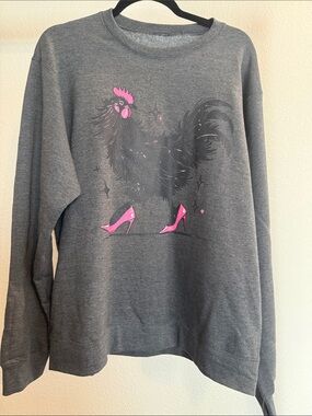 Gray Graphic Crewneck Sweater with Pink Accent chicken in high hill plus size